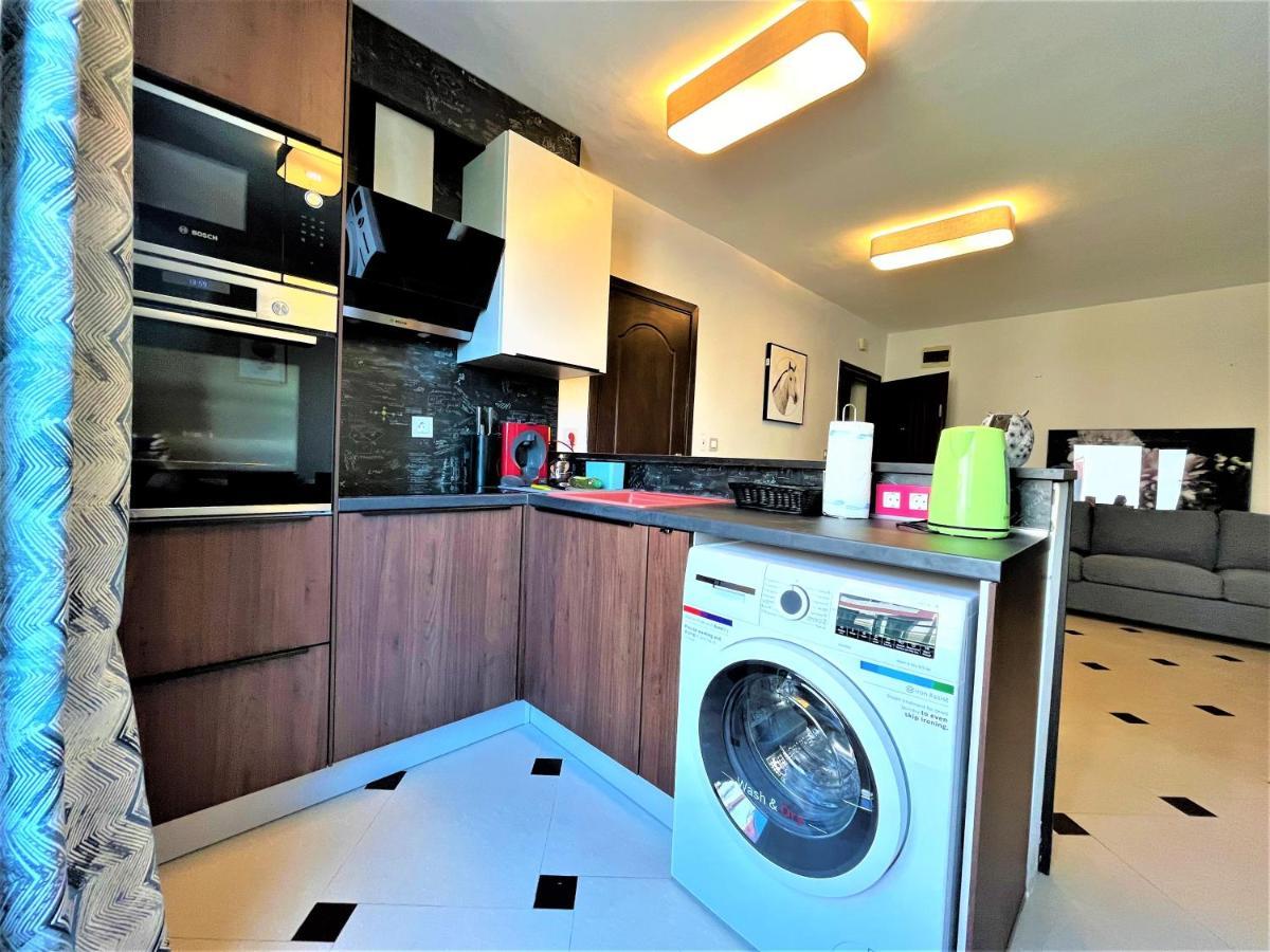 Botabara 312 Self Catering Beach Apartment Pomorie Luaran gambar