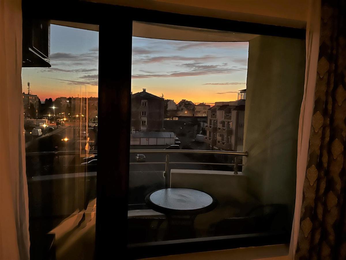 Botabara 312 Self Catering Beach Apartment Pomorie Luaran gambar
